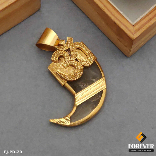 New Om gold platted artificial Lion look Nail Pendant for men.(PD-20)