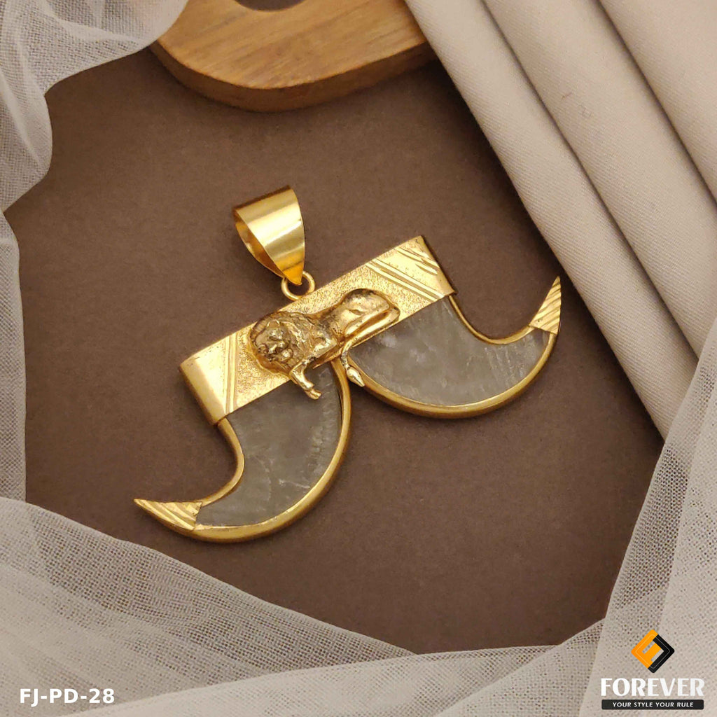 New gold platted artificial Lion Double Nail Pendant for